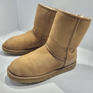 UGG CLASSIC SHORT II BOOT WOMEN'S SIZE 7 CHESTNUT